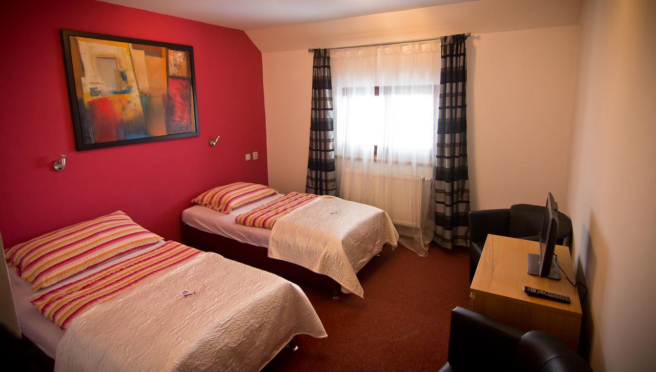 Hotel Algar Opava Dış mekan fotoğraf